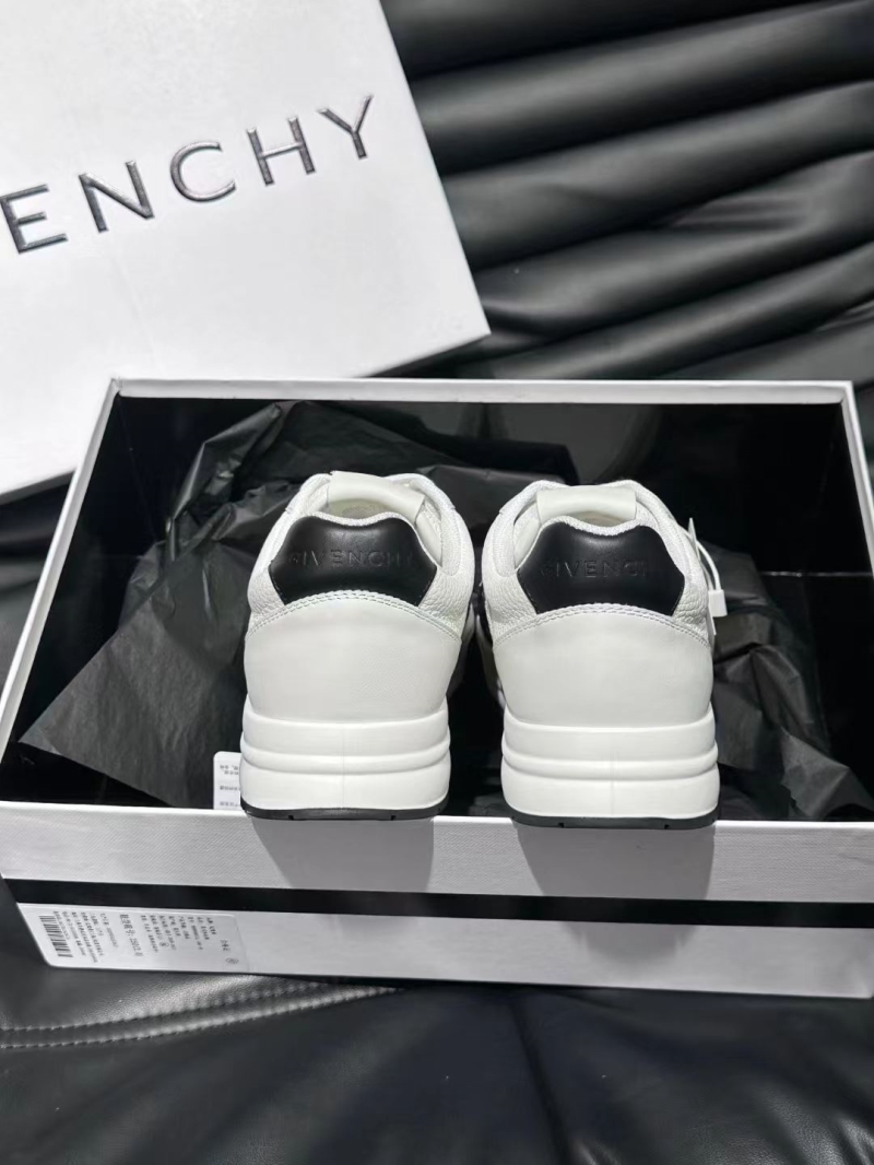 Givenchy Sneakers